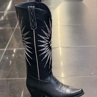 Bota cowboy alta bordada en color Negro – Maison Atelier