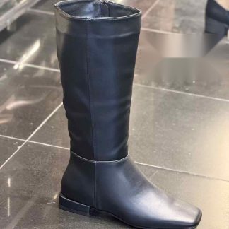 Bota alta punta cuadrada en color Negro – Maison Atelier