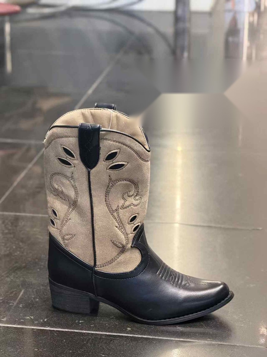 Bota cowboy bicolor calada en color Negro y beige – Maison Atelier