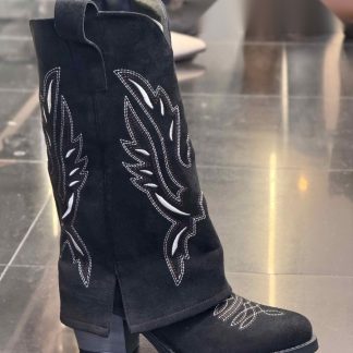 Bota cowboy con solapa bordada en color Negro – Maison Atelier